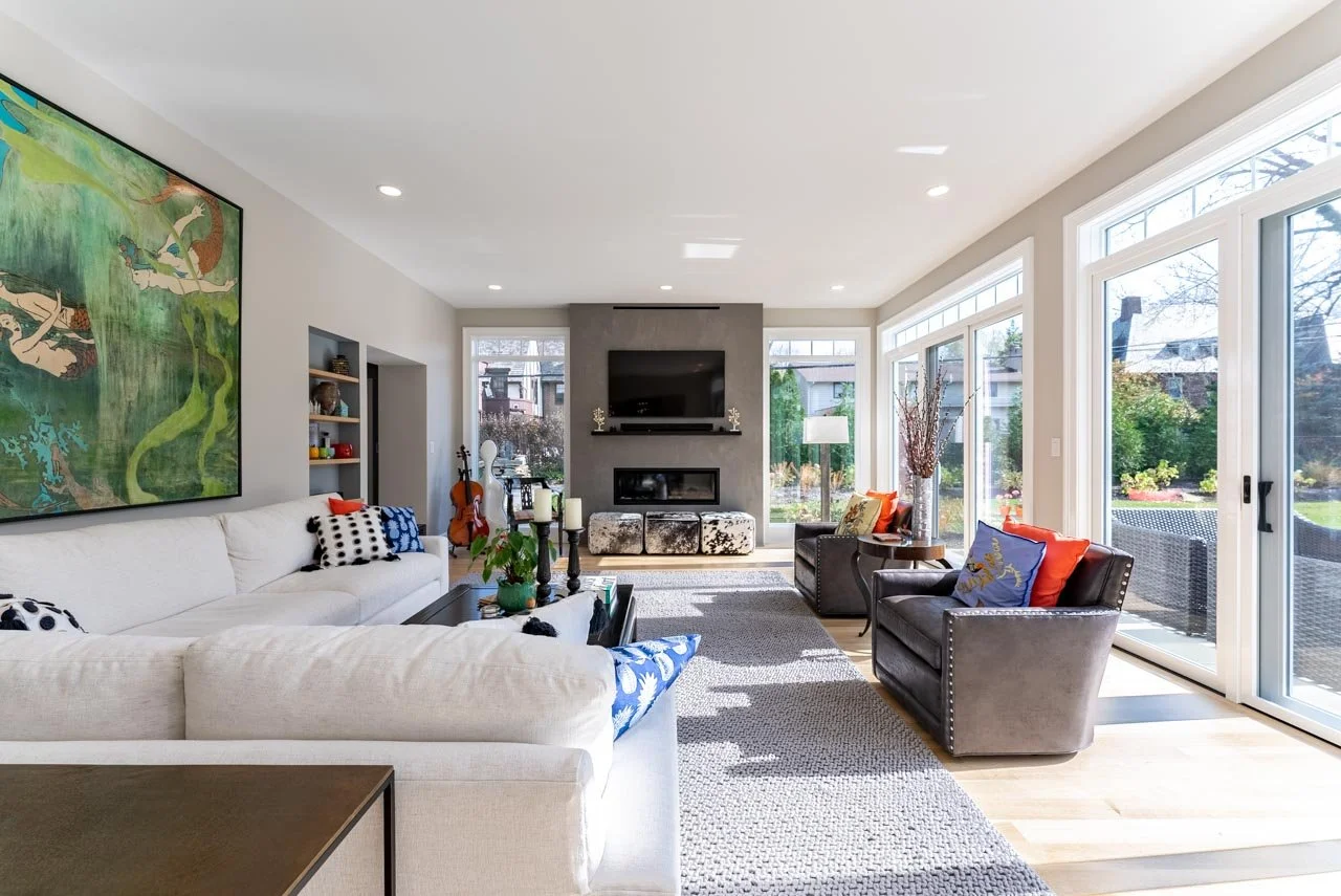 Living Area 2.jpg