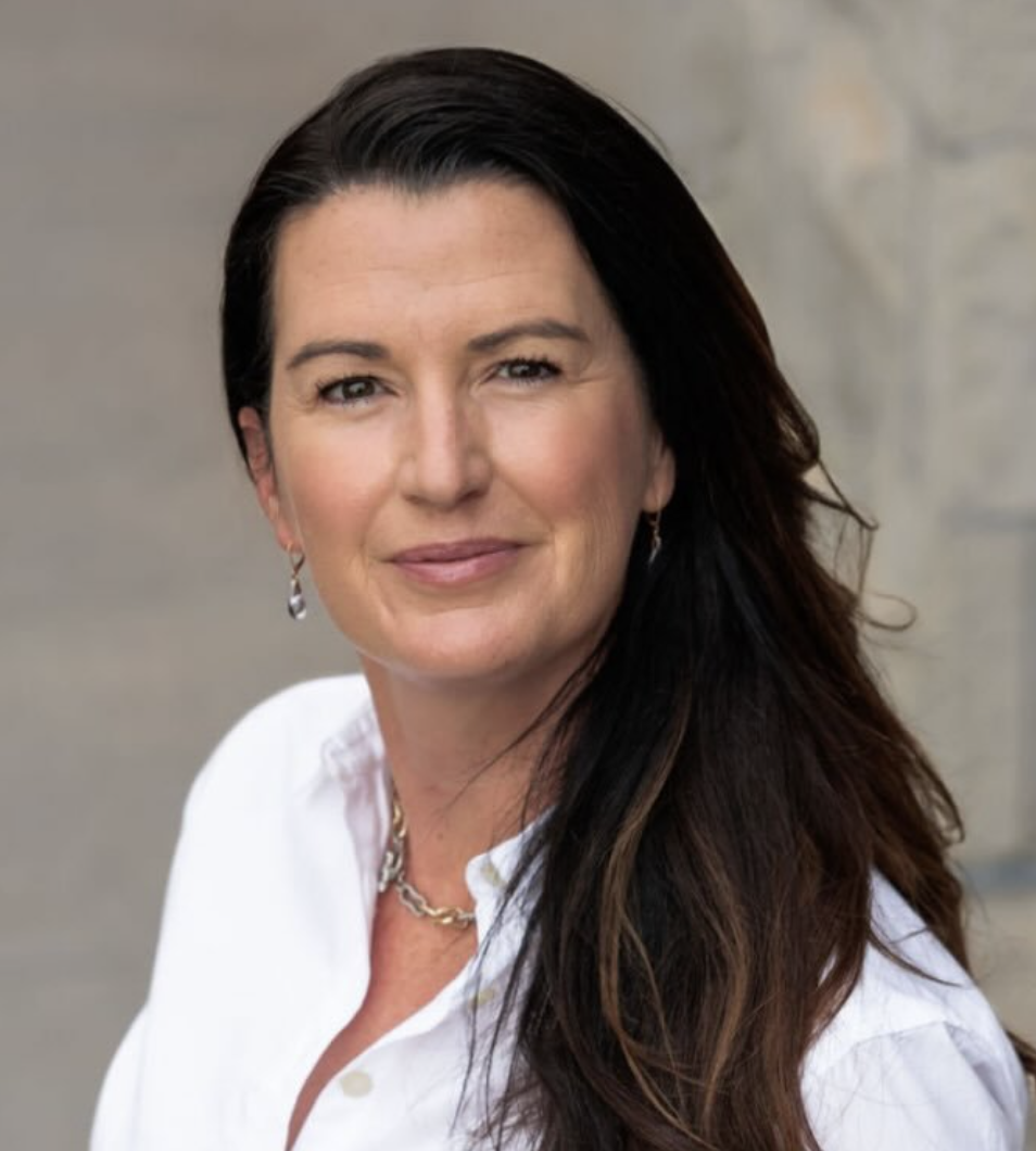 Smiling woman with brunette hair