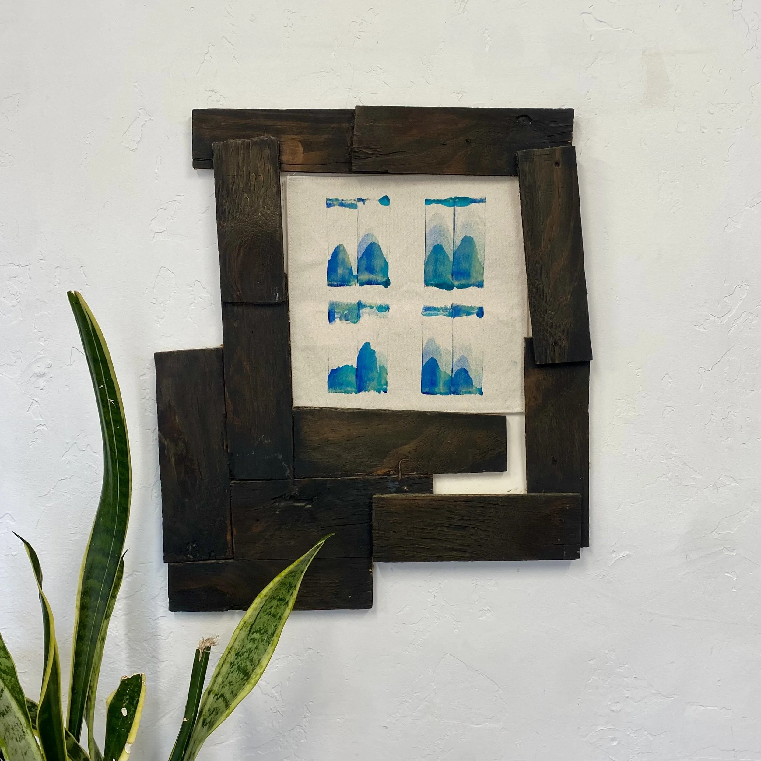 PT-LEU-FRAME WALL.jpeg