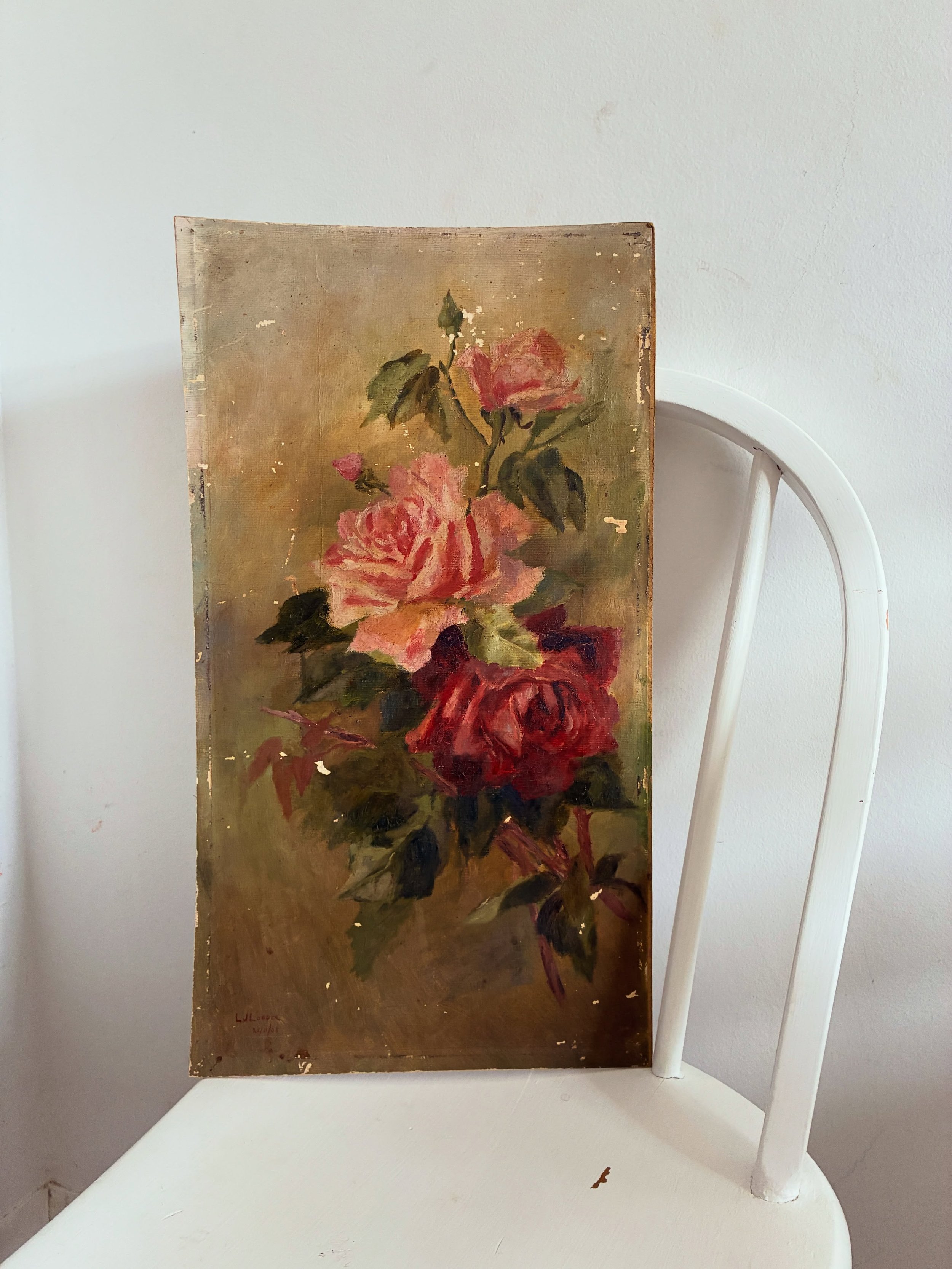 New antique floral beauties coming later this week! 
Look out for my reel tomorrow too as I discover some NZ history behind the stunning poppy painting. Wishing you a happy week ahead. T x
.
.
.
Vintage NZ art | Antique art NZ | Vintage interiors | R
