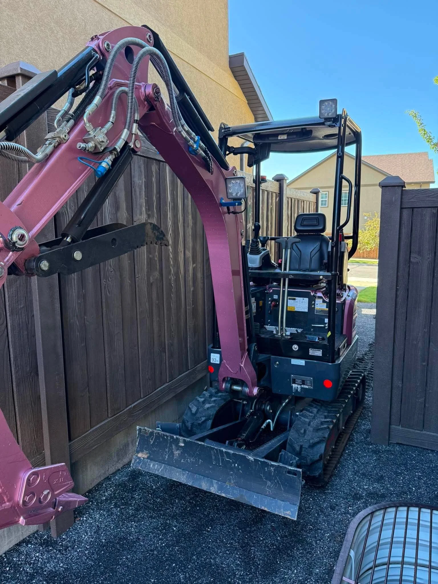 R18 39" Width Squeezing through a gate