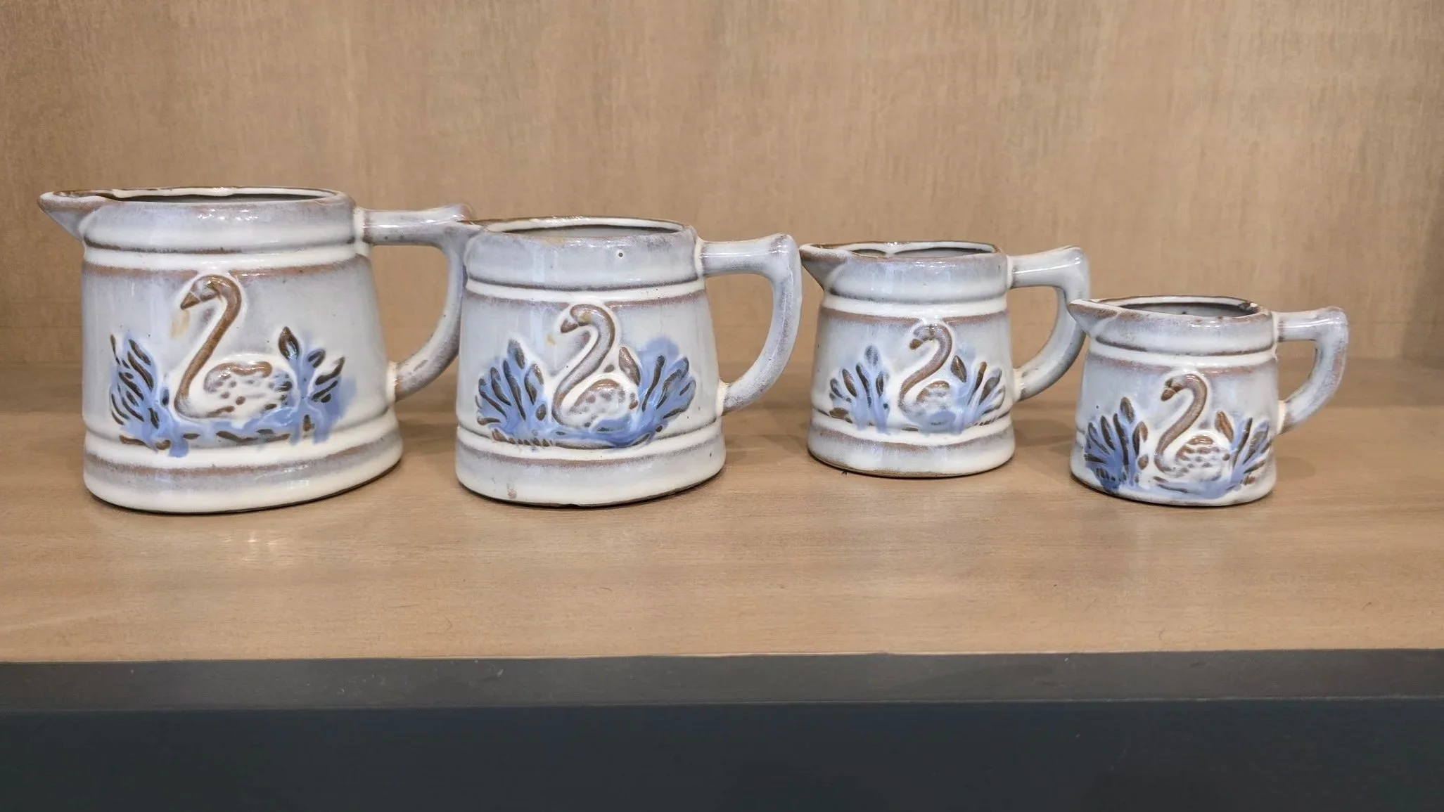 Vintage Swan Stoneware Measuring Cups (Set of 4)