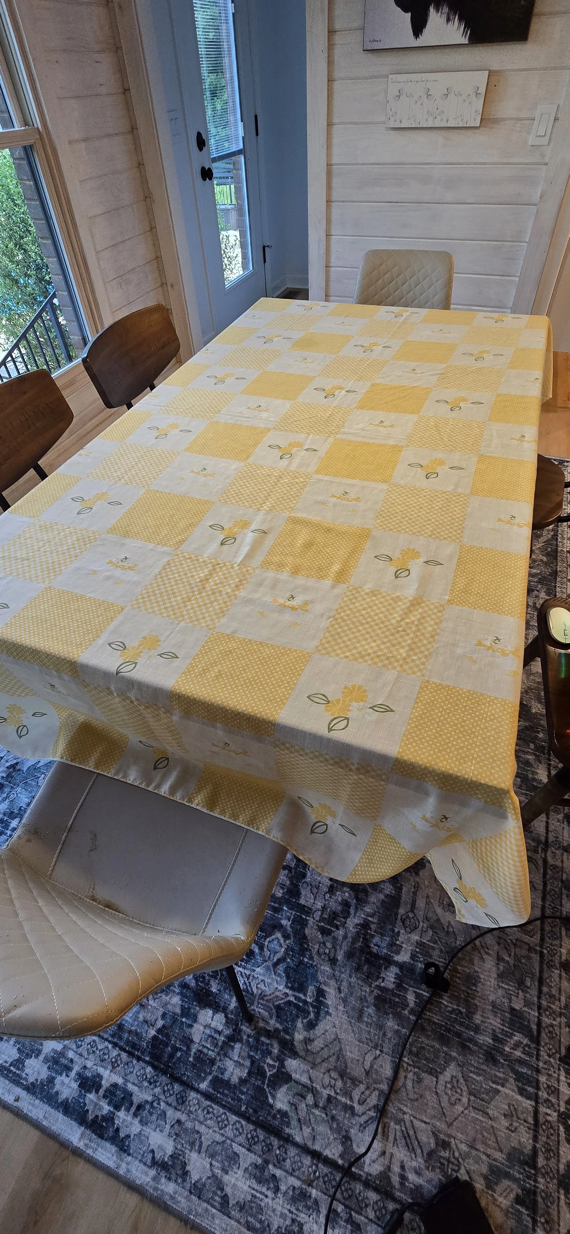 Charming Vintage Goose Tablecloth - Yellow