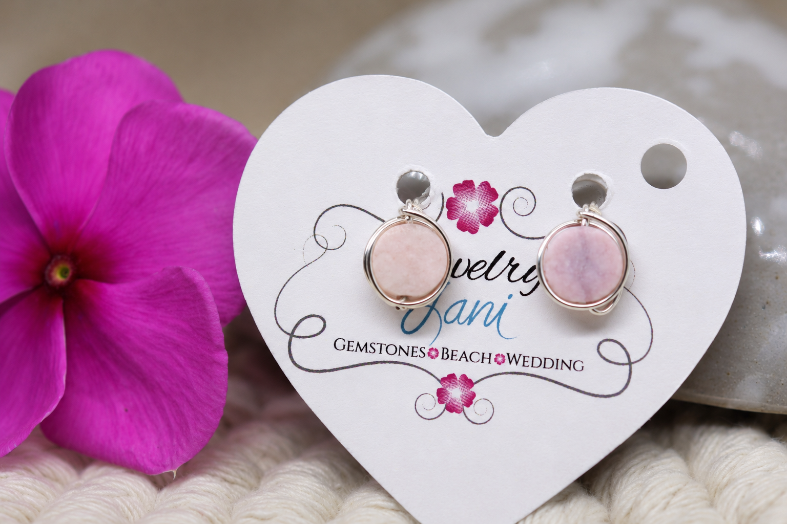 pink opal stud 1.png