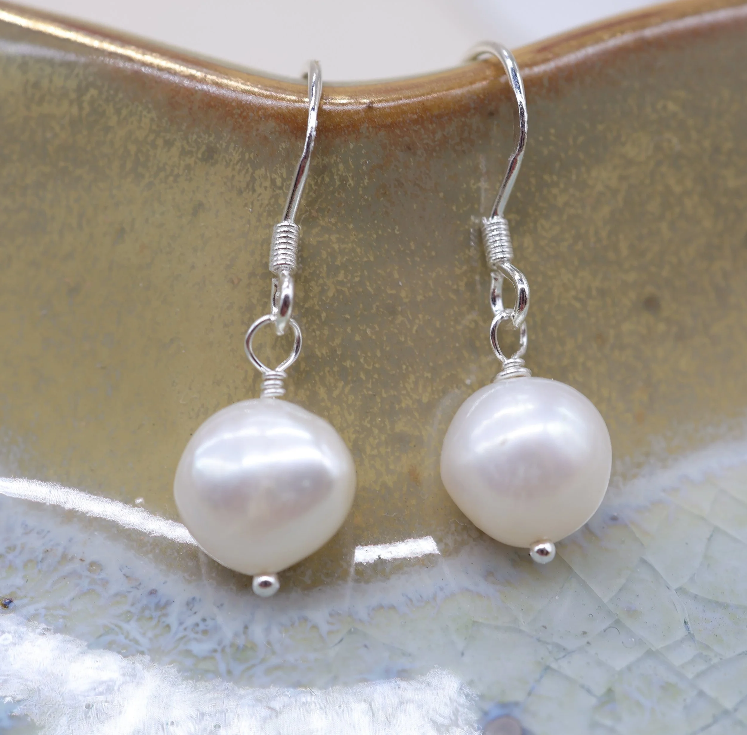 IMG_1328 Pearl ear 3.JPG