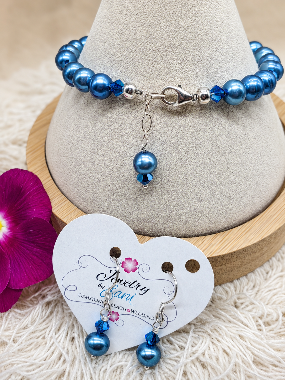 blue pearl bracelet.png