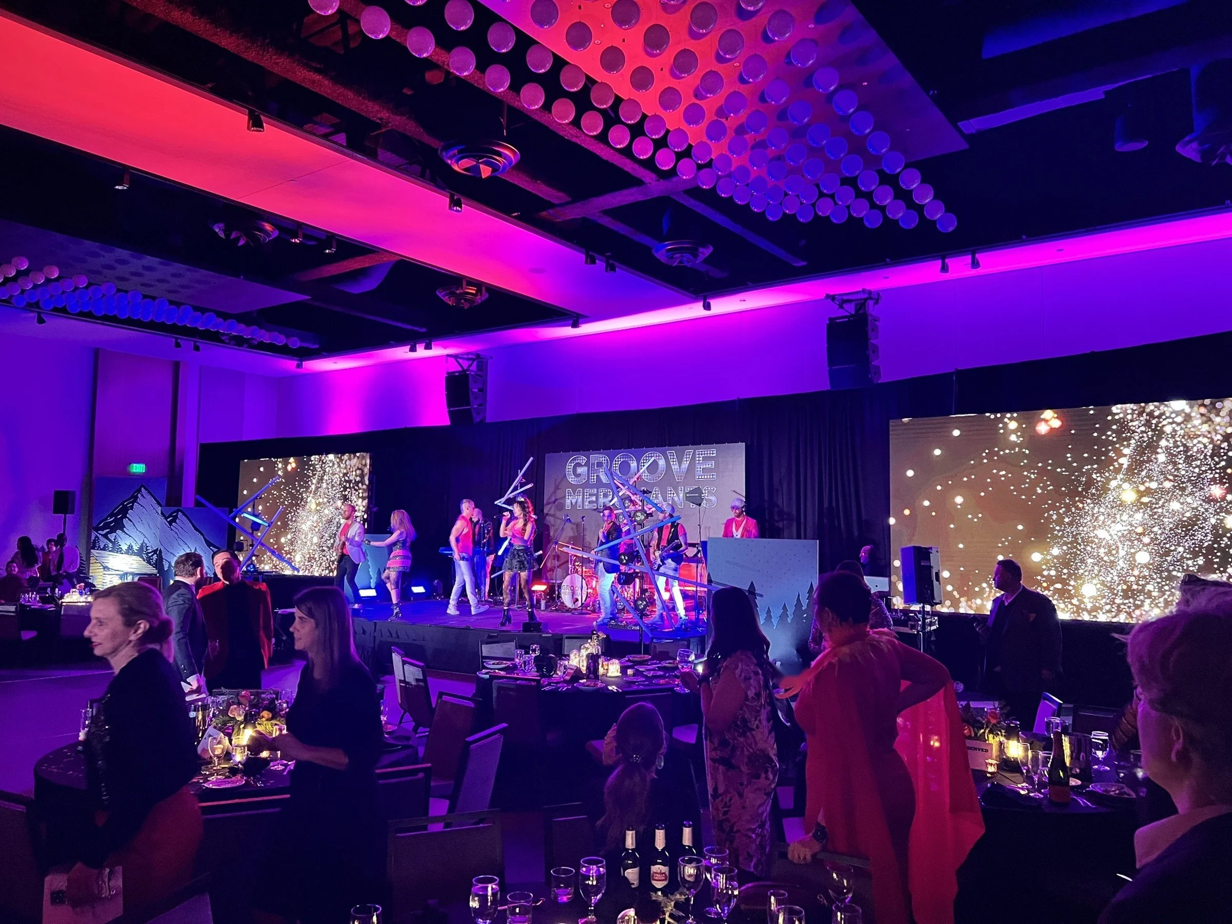 Ballroom gala: live band stage, LED walls and a fully lit pixel ceiling