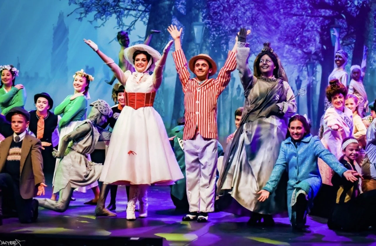 61-theatre-musical-finale.jpg
