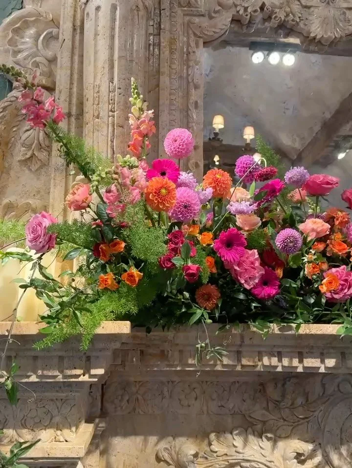 Hot pink + orange 💖🍑 Bold, bright and fun! 

Made up of:
Pom pom Dahlias
Roses
Scabious
Gerbera 

Northumberland wedding | Le Petit Chateau | Bright wedding flowers | September wedding flowers | Dahlia wedding flowers