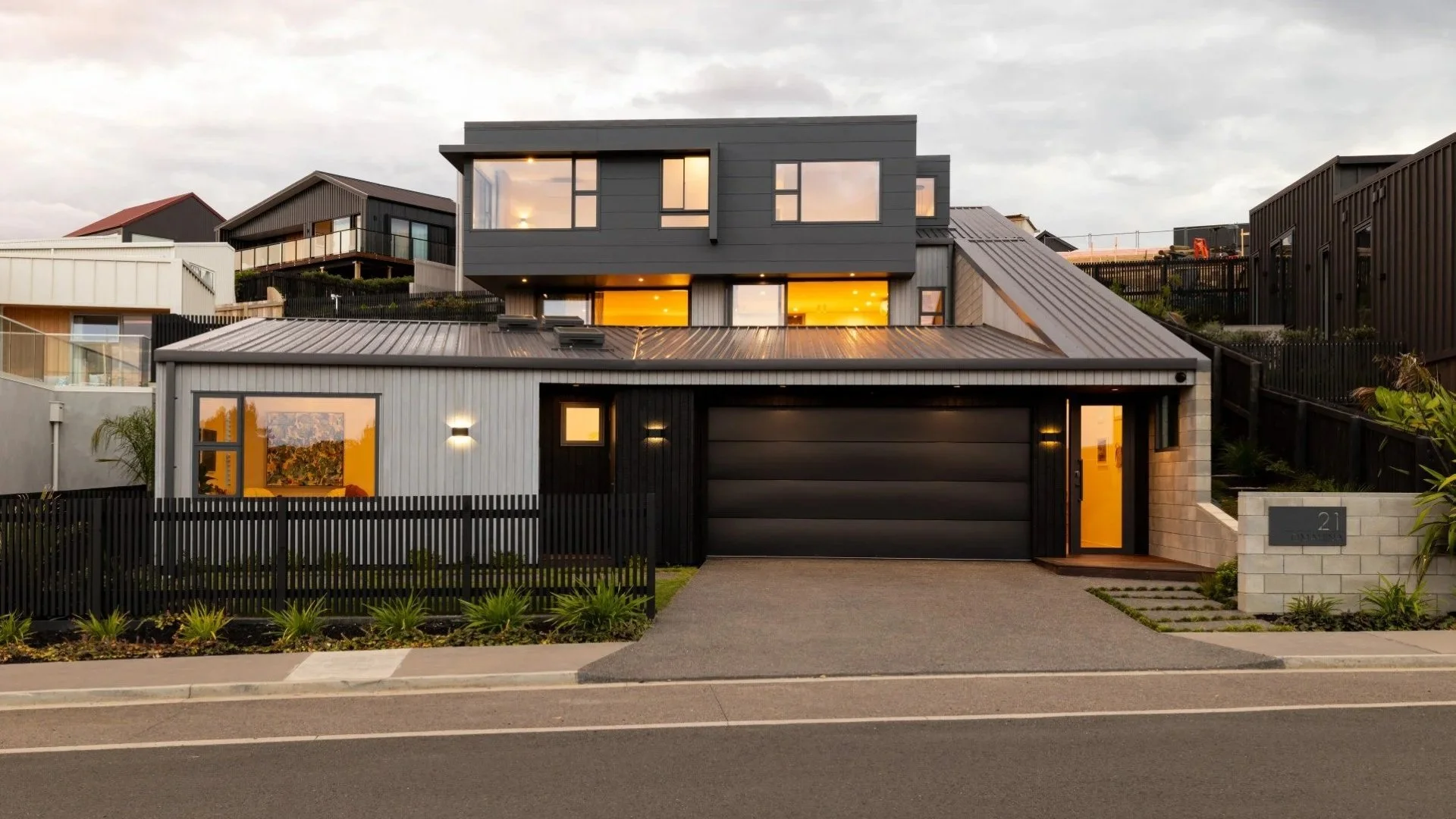 EXPOSED AGGREGATE DRIVEWAY AND PAVERS – ARCHITECTURAL BUILD, RAGLAN&nbsp;