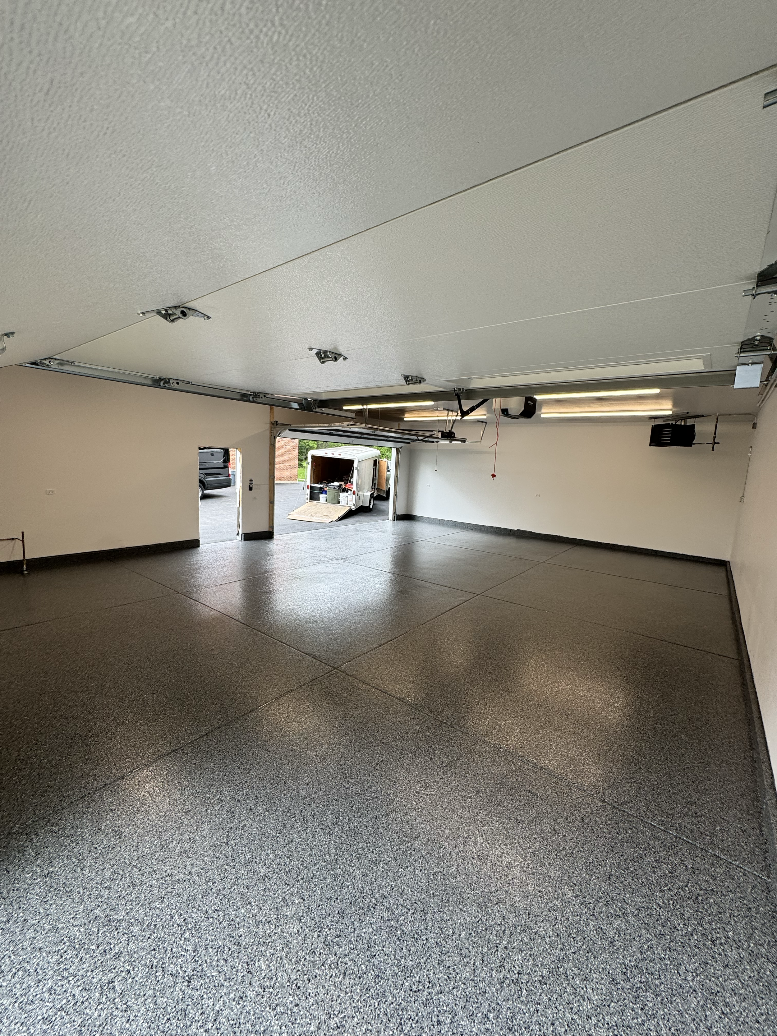Epoxy Flake system in la fox illinois polyaspartic epoxy metallic epoxy floor epoxy in chicago polyaspartic in chicago