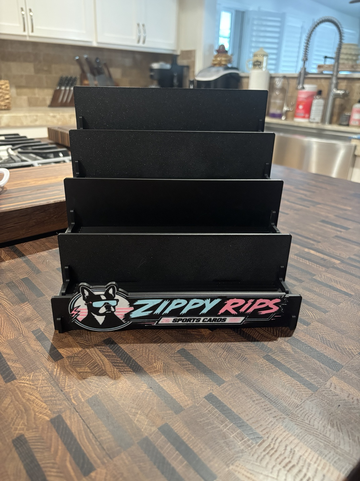 Custom Logo 4 Tiered Card Display