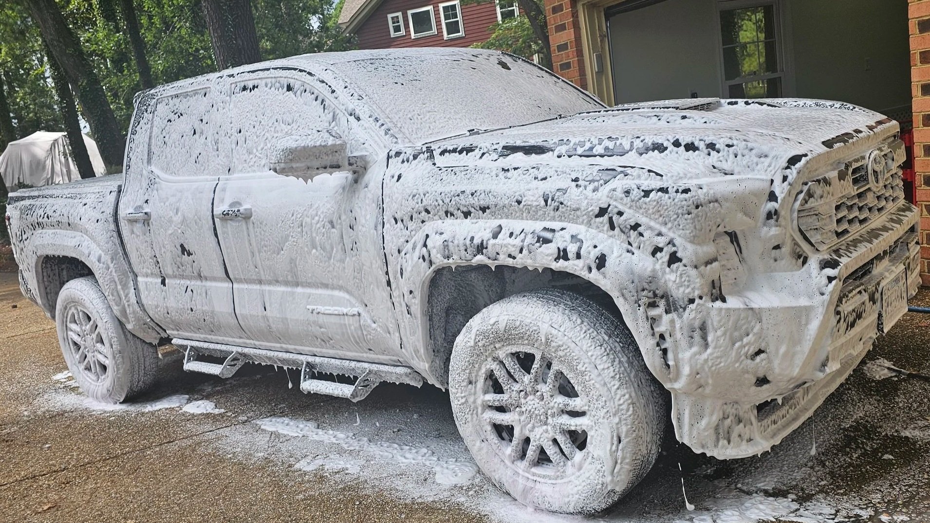 EXTERIOR DETAILING