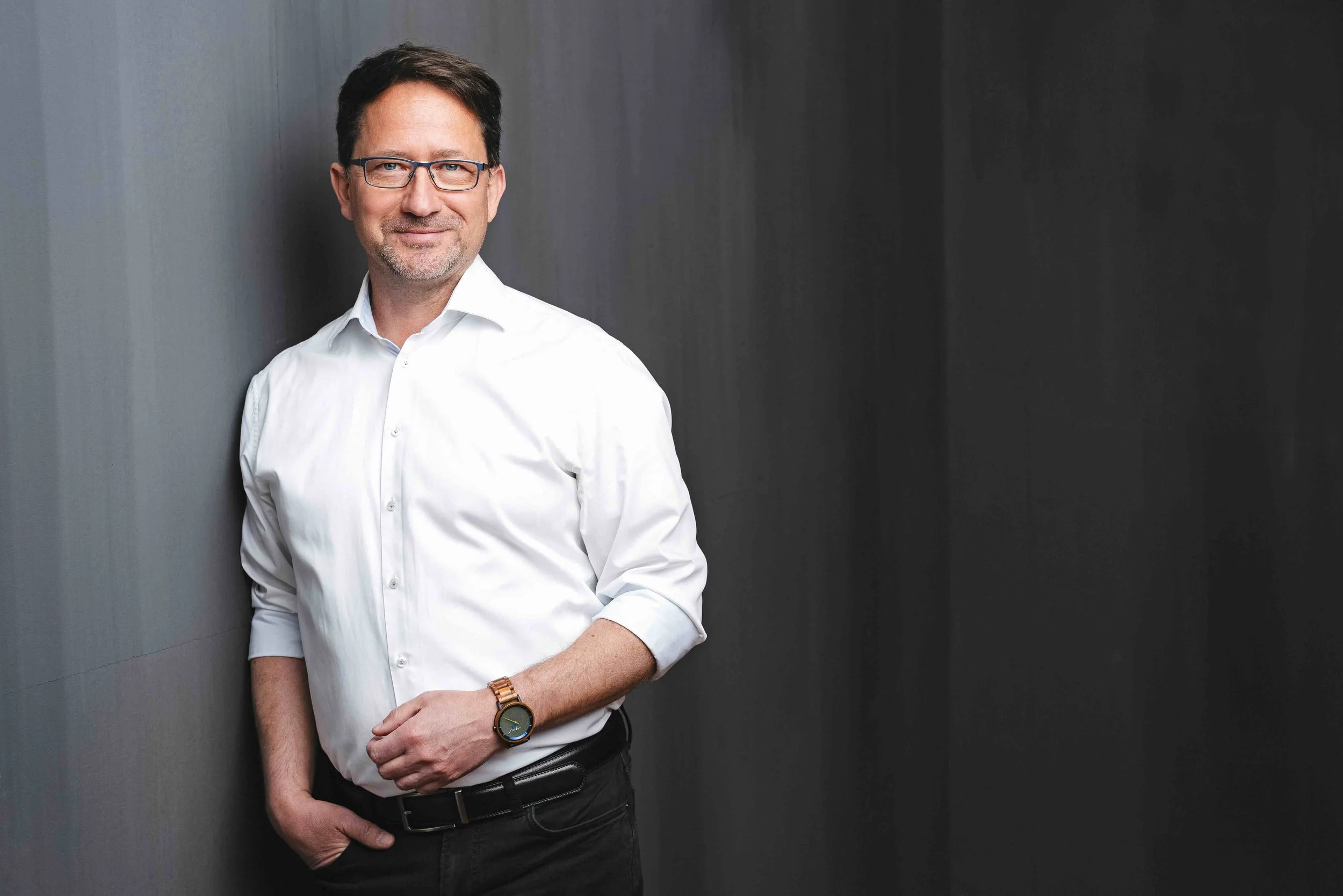 Steffen Tom - Manager