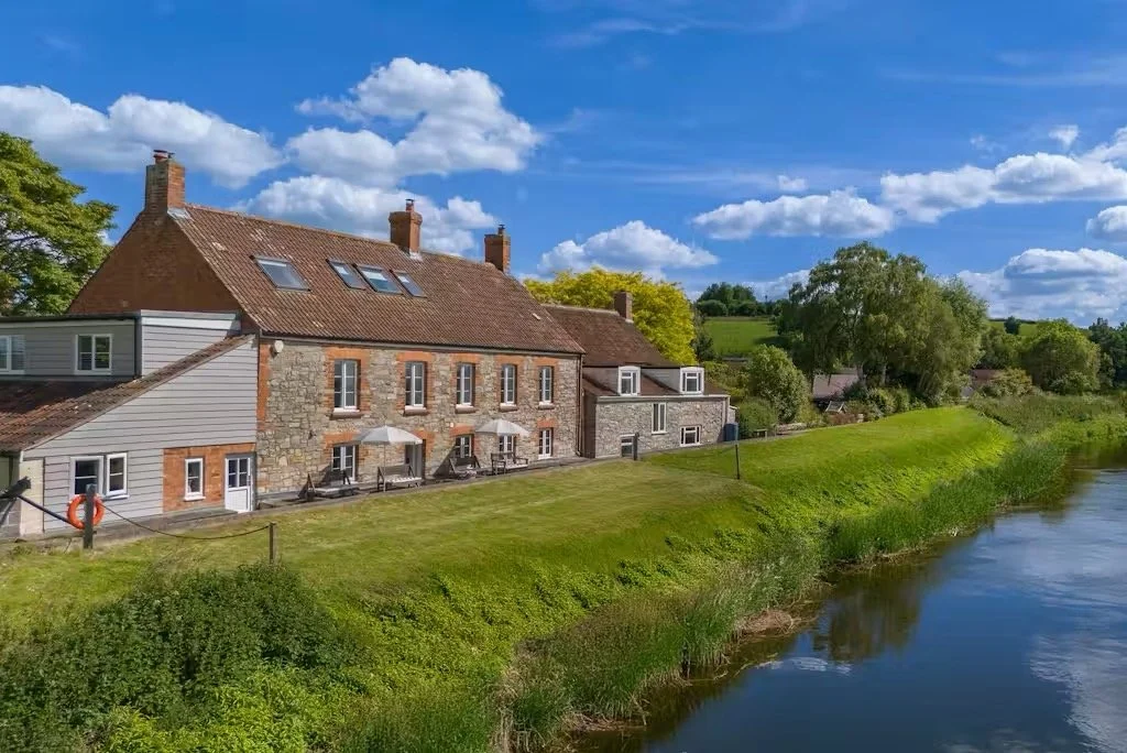 A Christmas Escape to the Countryside