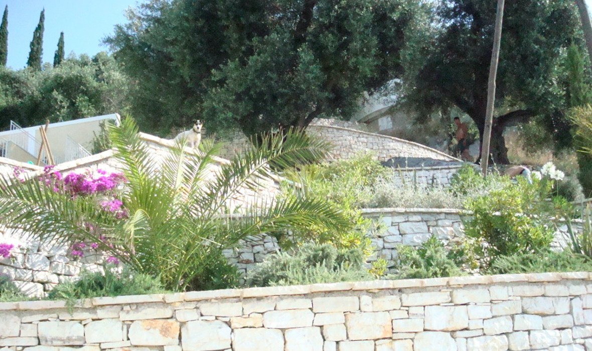 1_The Boat House_Skoposdesign_Stone Wall.JPG