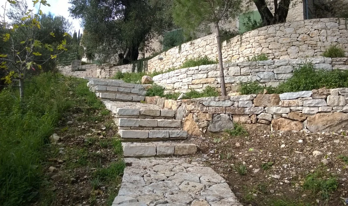 Arcadia_Corfu_Skoposdesign_Garden Stone Path.jpg