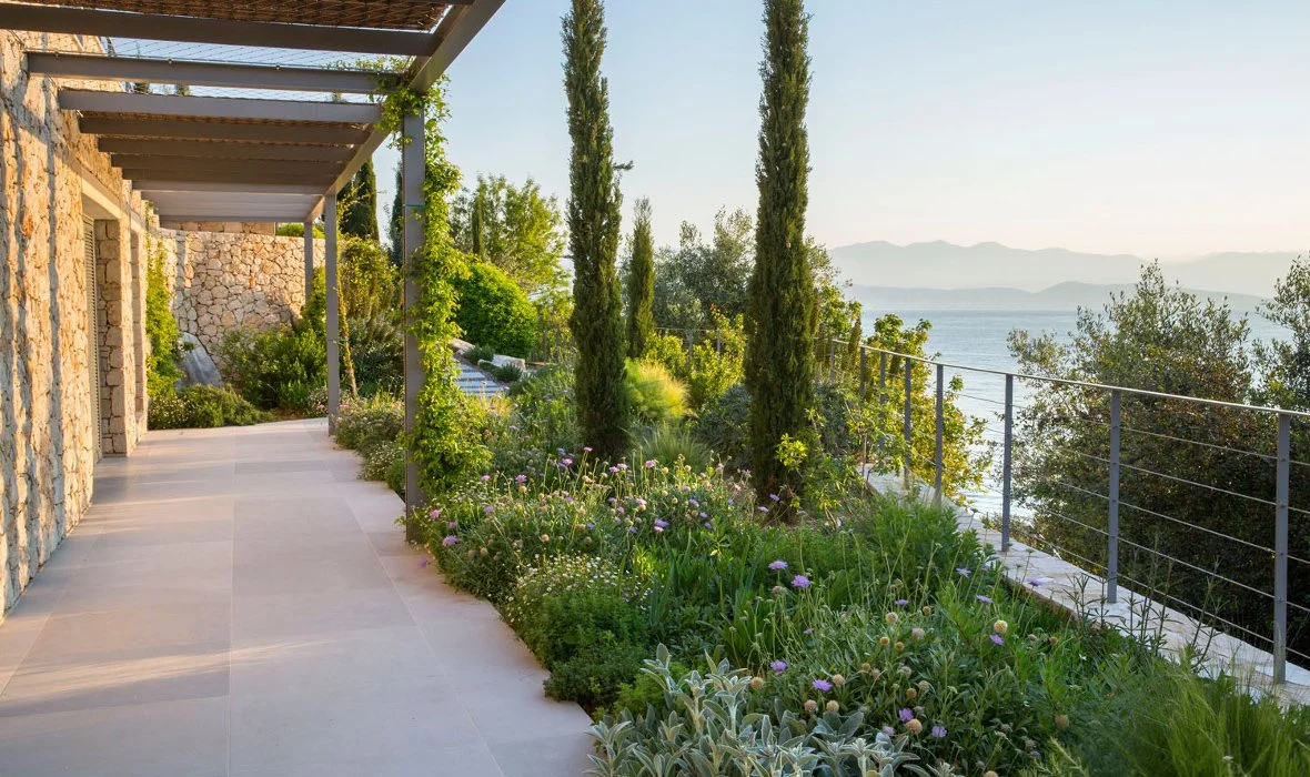 Skoposdesign_Anatoliko_05_Patio.jpg