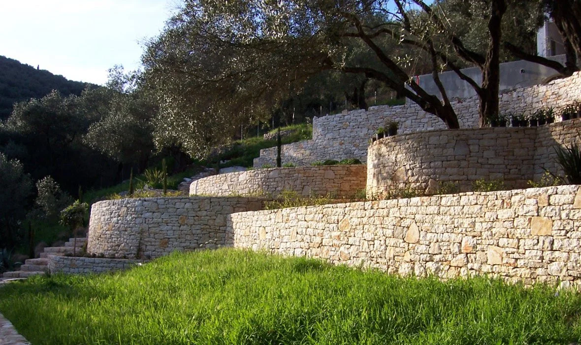 1_Villa Nafsika_SkoposDesign_Garden_1.jpg
