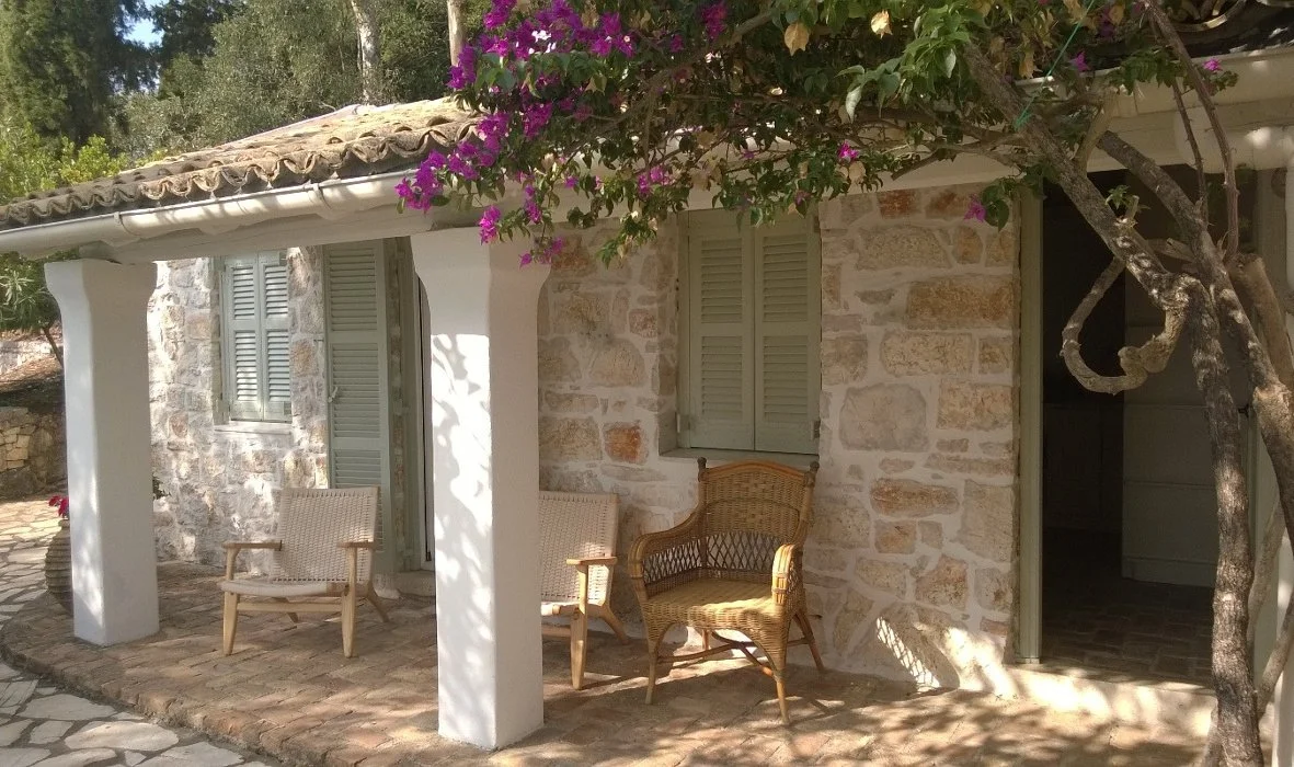 4_Villa Petroti_Skoposdesign_Veranda.jpg