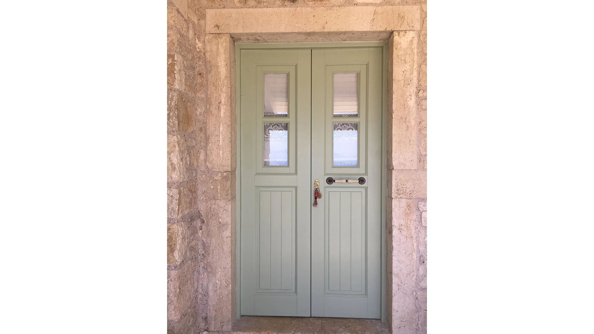 stone-cottage-entrance.jpg