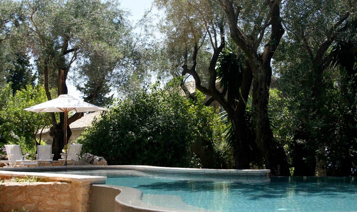 6_Villa Skinos_Skoposdesign_Olive Trees.jpg