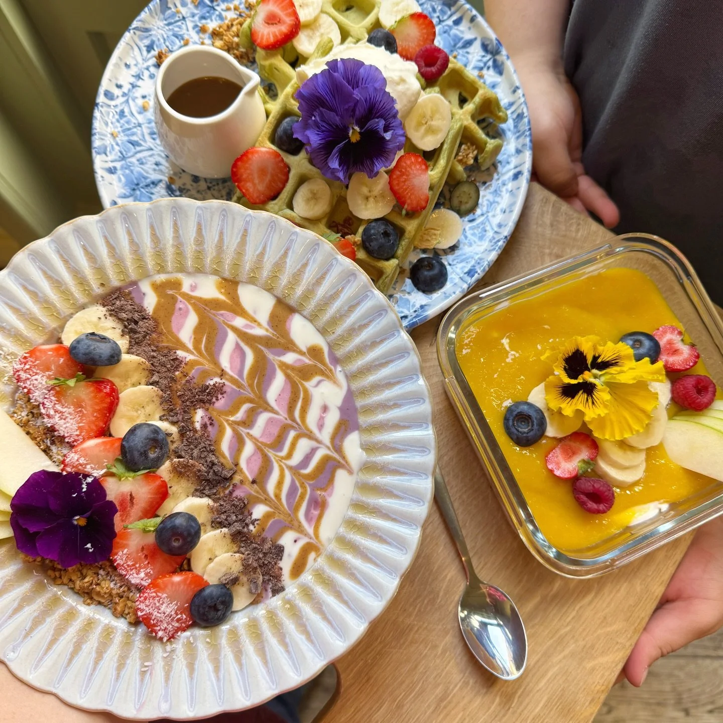 Happy wednesday!🌞 Enjoy summer on a plate on our sunny terrace🥰💚
