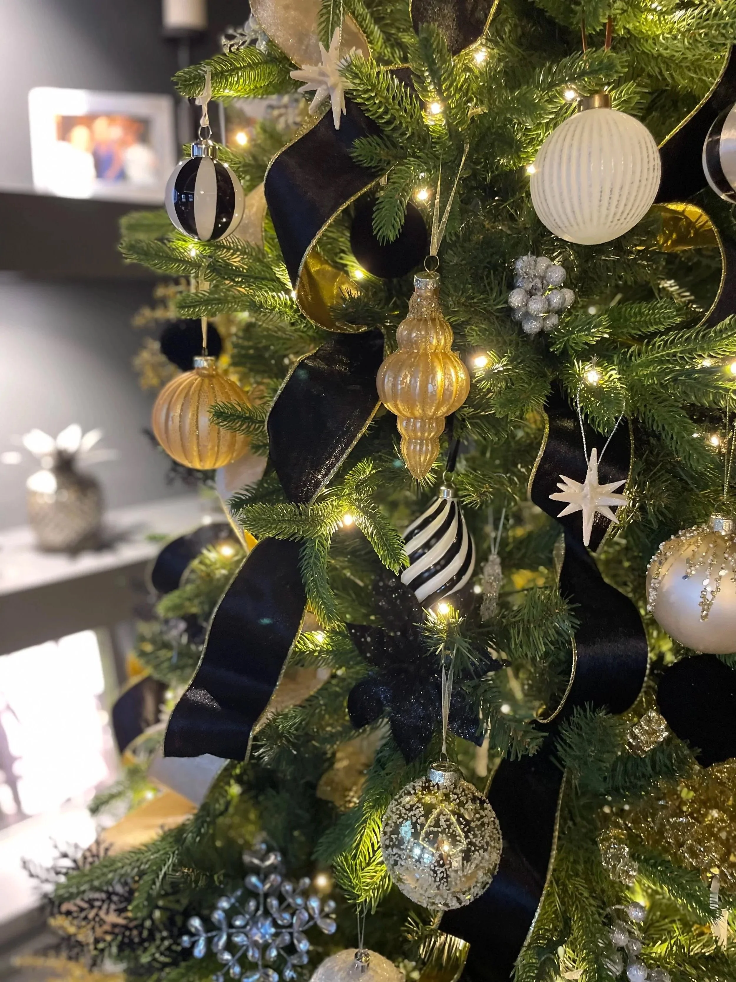 Decorating a 5ft Christmas tree