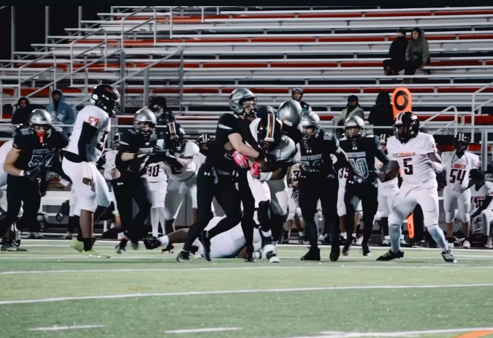 Bridgewater-Raritan Cruised Past Linden in State Football Playoff Opener