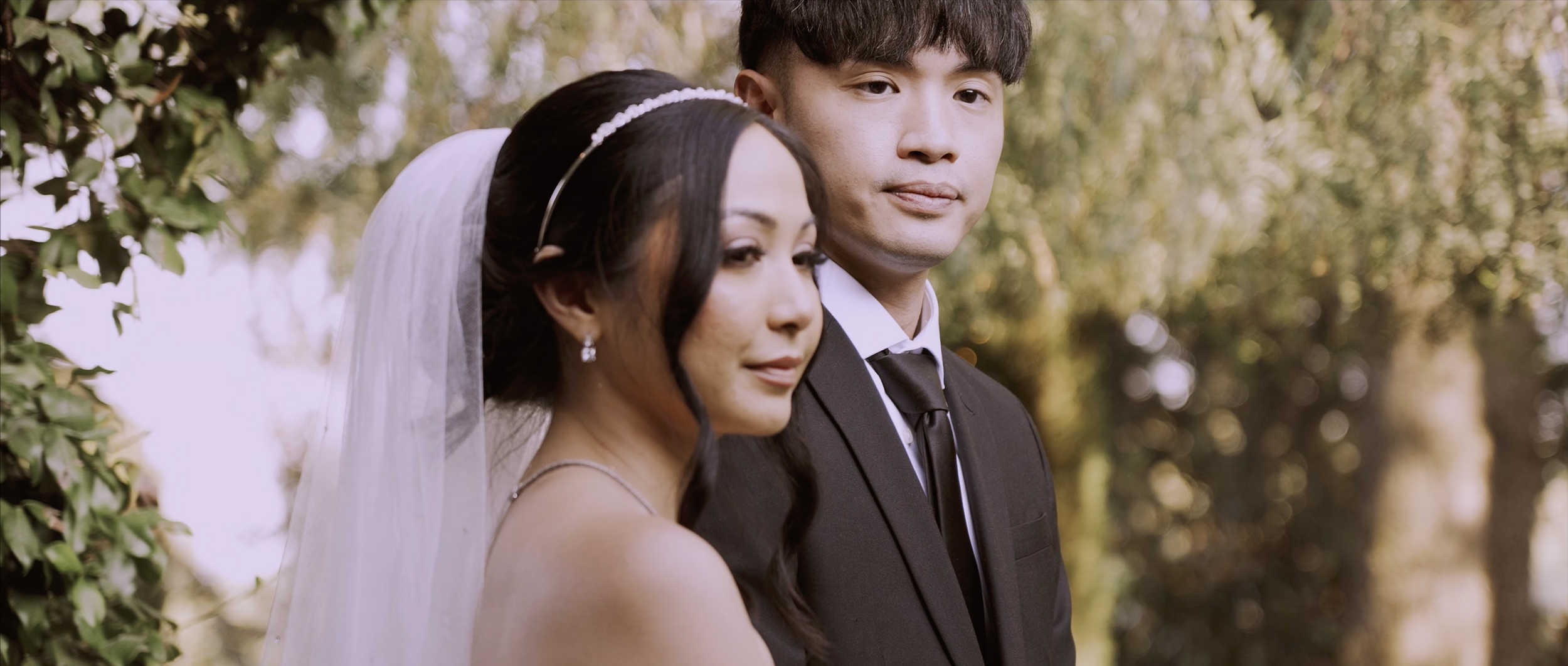 Ayla & Ray miniatura 2.png