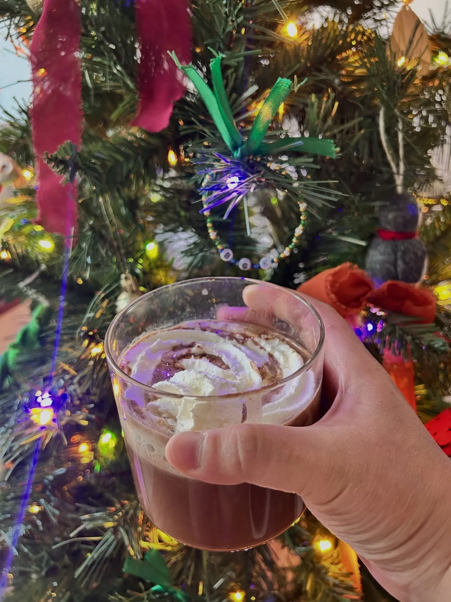 wishing you the happiest and merriest holiday season and a delightful new year 🩷
