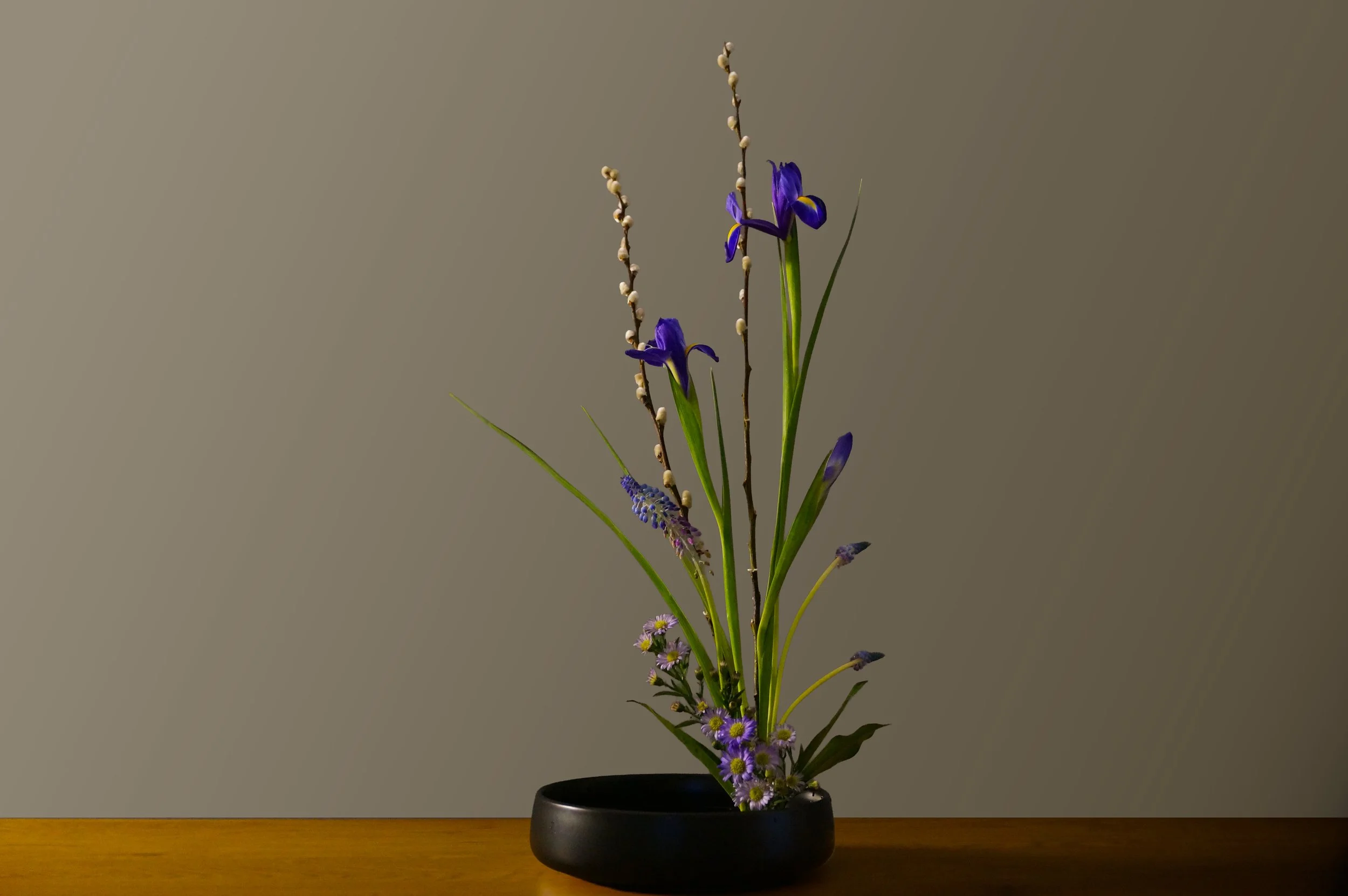 Iris Ikebana 2.jpg