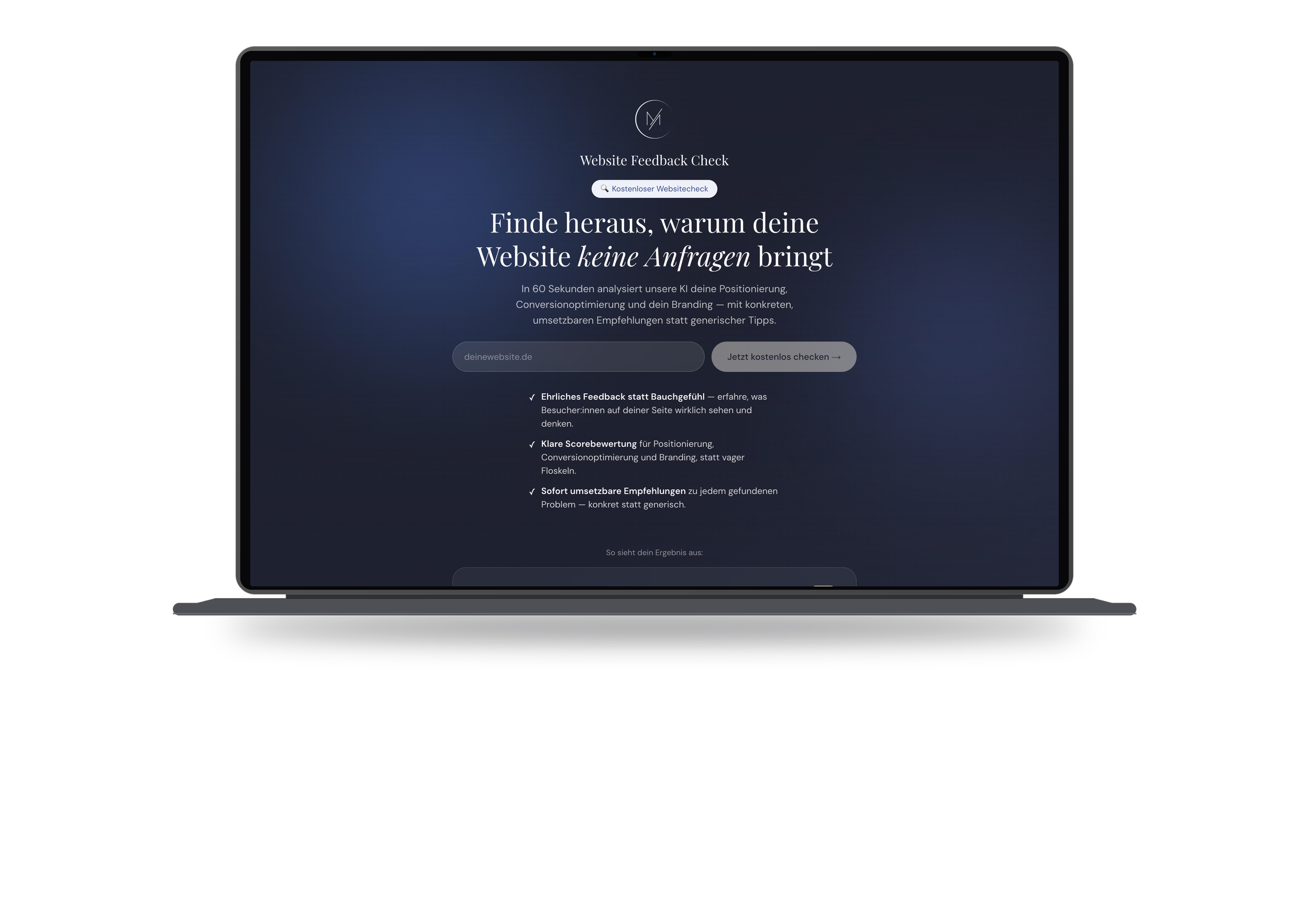 Ein Laptop zeigt eine Website mit dem Titel 'Website Feedback Check'.