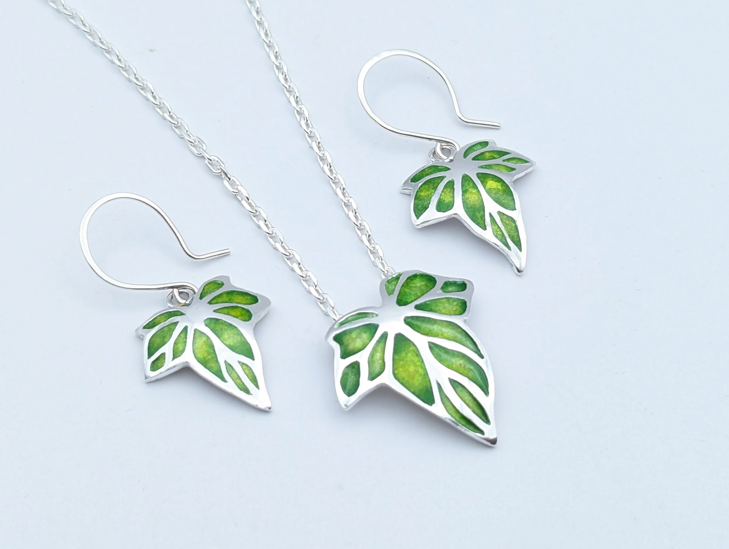 Arwen Pendant & Earrings