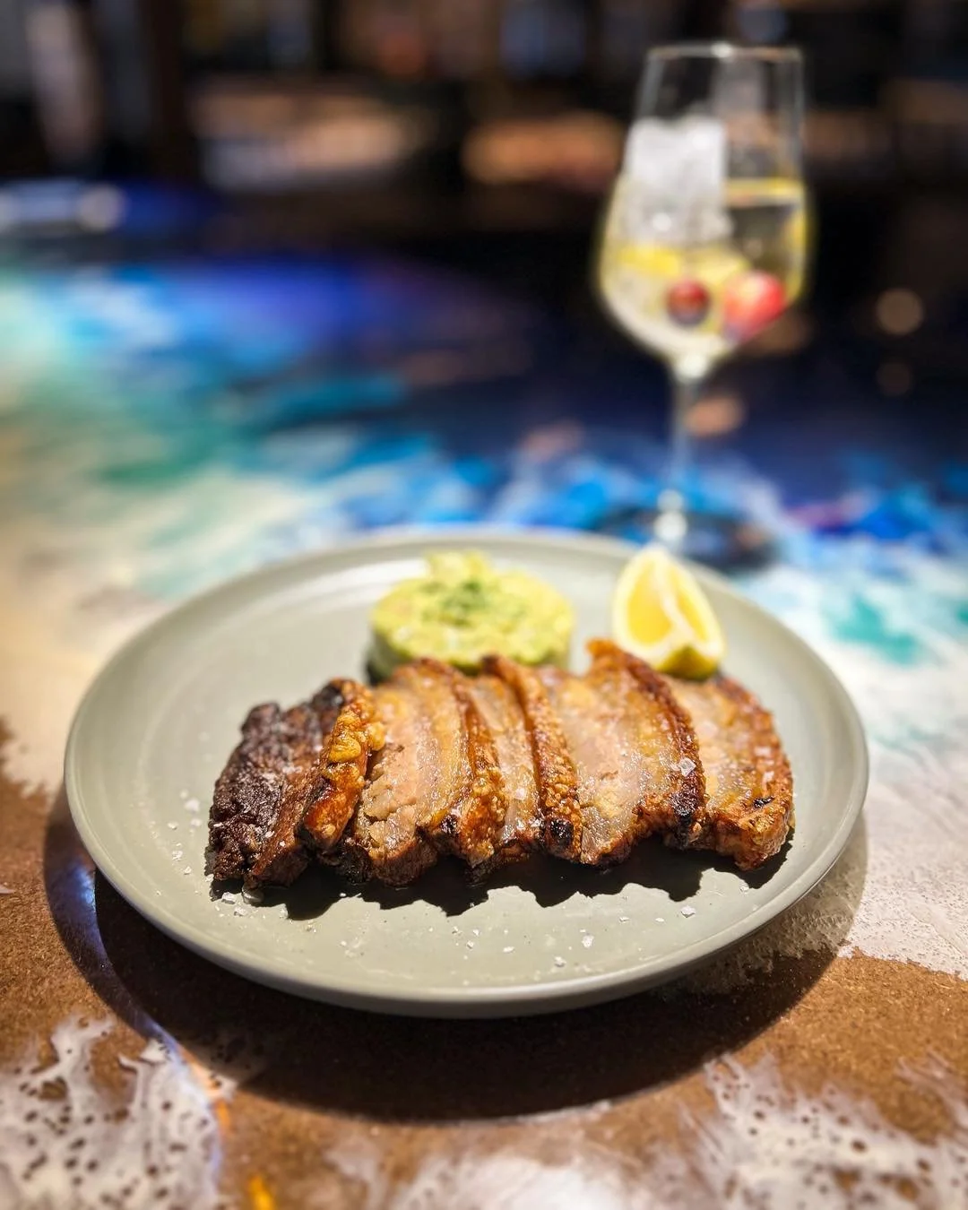 La piel crujiente &middot; La carne que se deshace &middot; El equilibrio perfecto. 

Pork Belly
Disponible a la carta

Reserva en bio

#PorkBelly #Alcal&aacute;DeHenares #RestauranteAlcal&aacute; #DondecenarAlcal&aacute; #PlanesAlcal&aacute; #Foodie