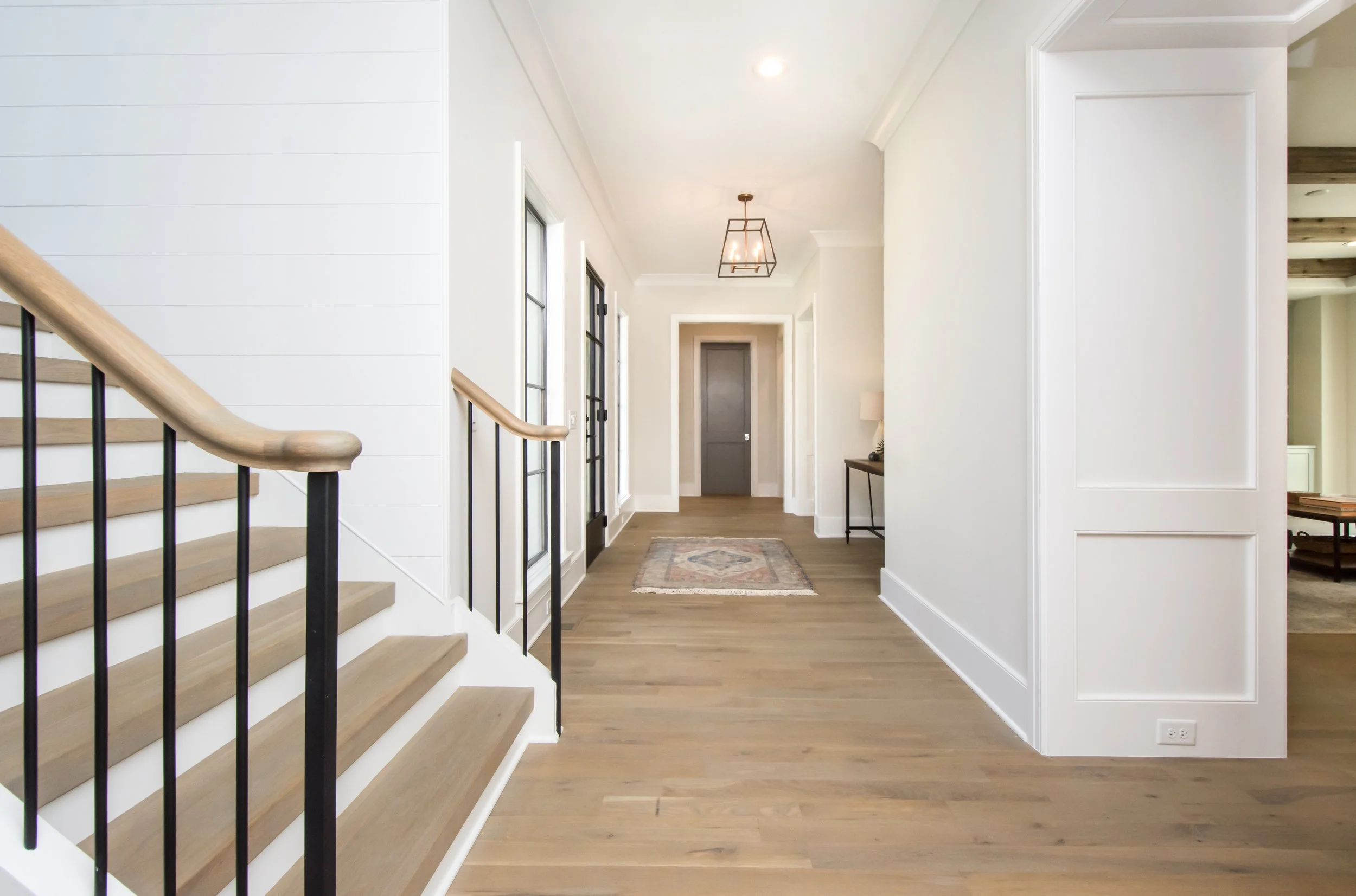 Foyer (2).jpg