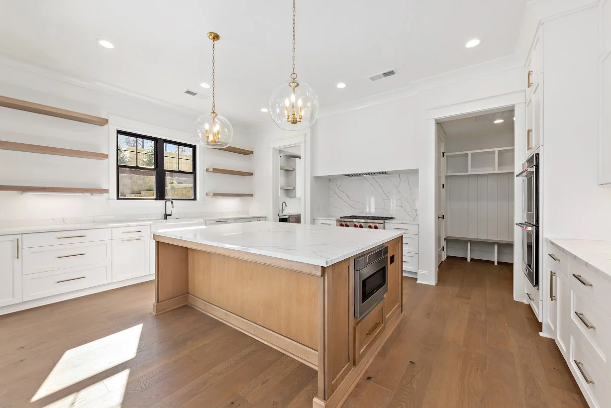 3005 Manor Rd-28.jpg