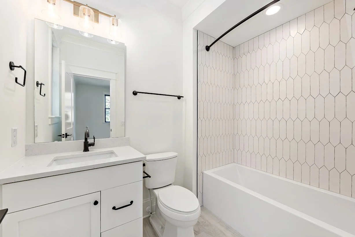 3005 Manor Rd-15.jpg
