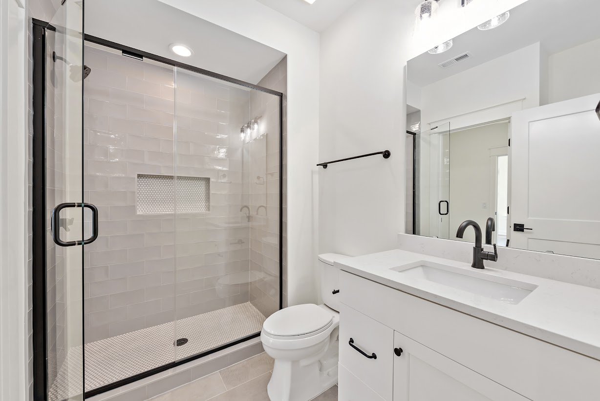 3005 Manor Rd-16.jpg