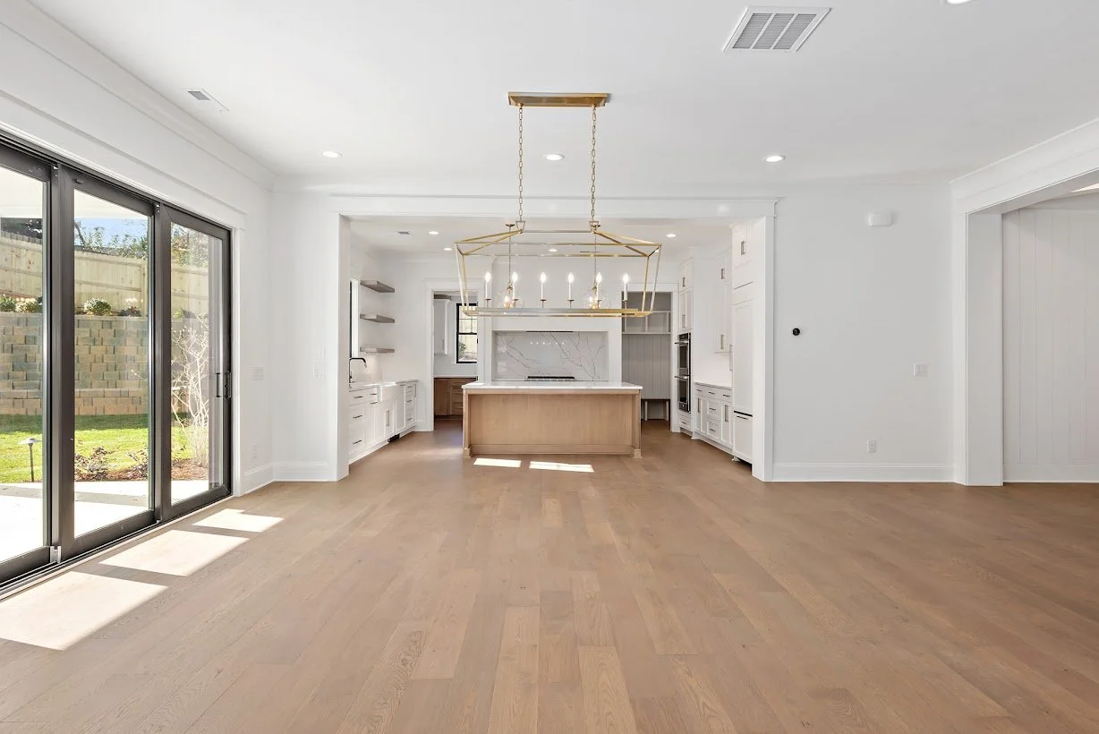3005 Manor Rd-13.jpg