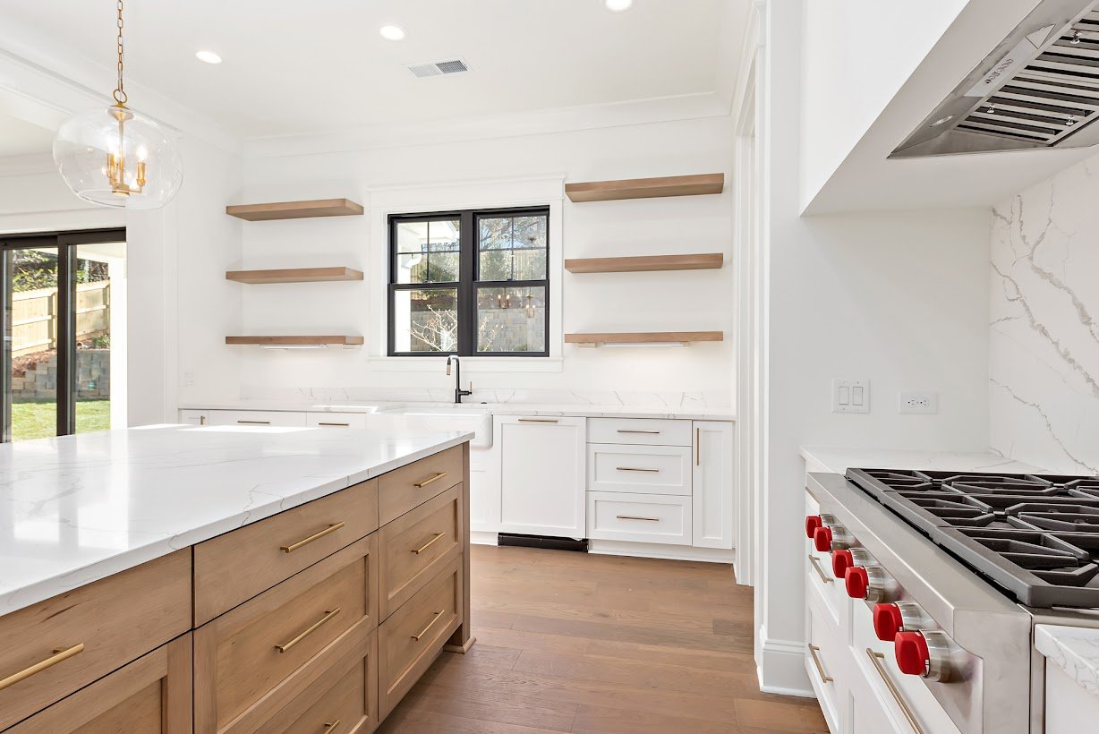 3005 Manor Rd-9.jpg