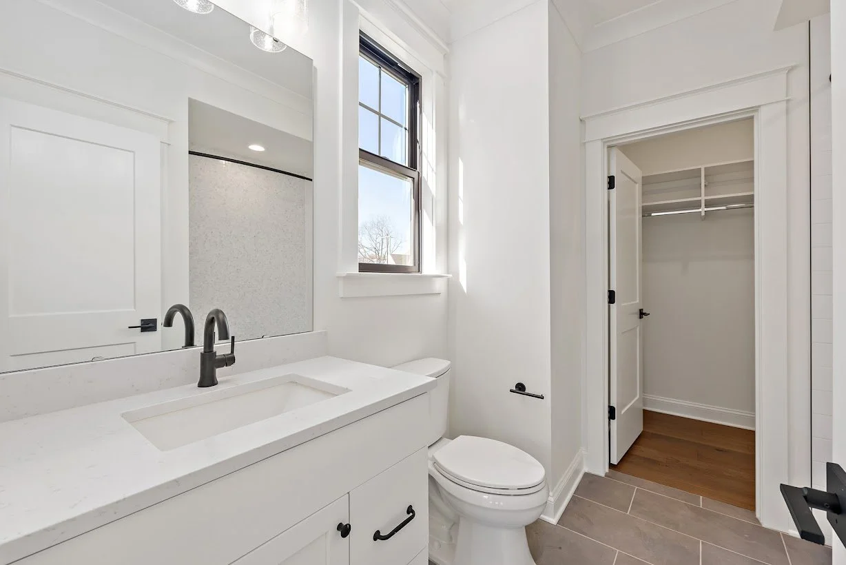3005 Manor Rd-18.jpg