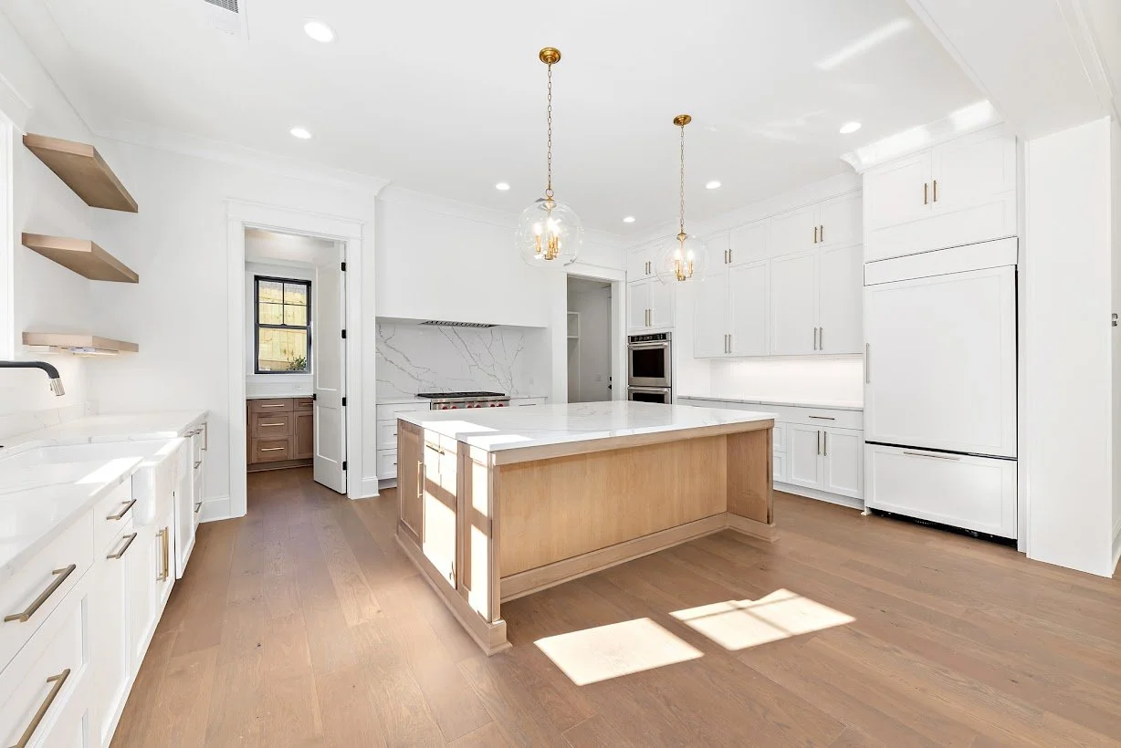 3005 Manor Rd-5.jpg
