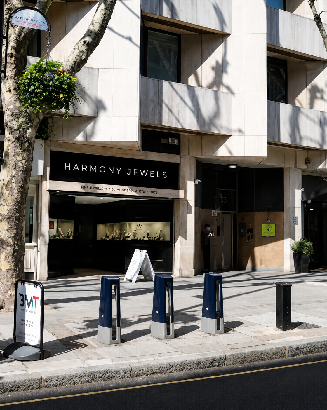 Exterior of Harmony Jewels jewellery store in London, a West Industrial Company project client.