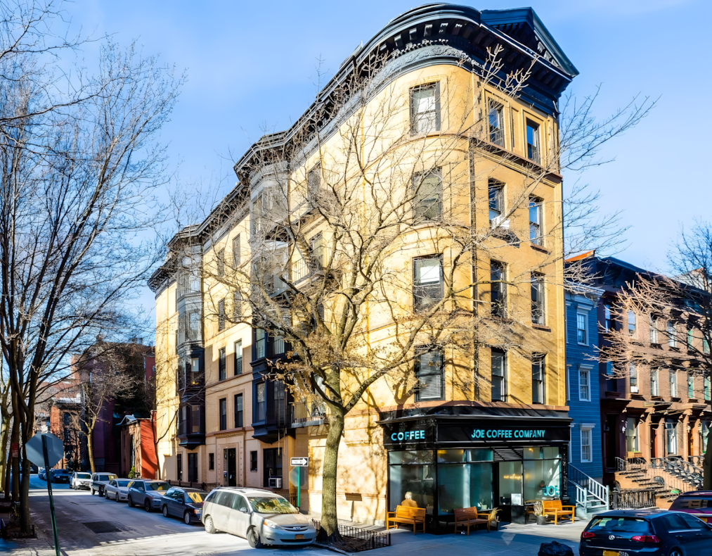 35 Pineapple St Front.png