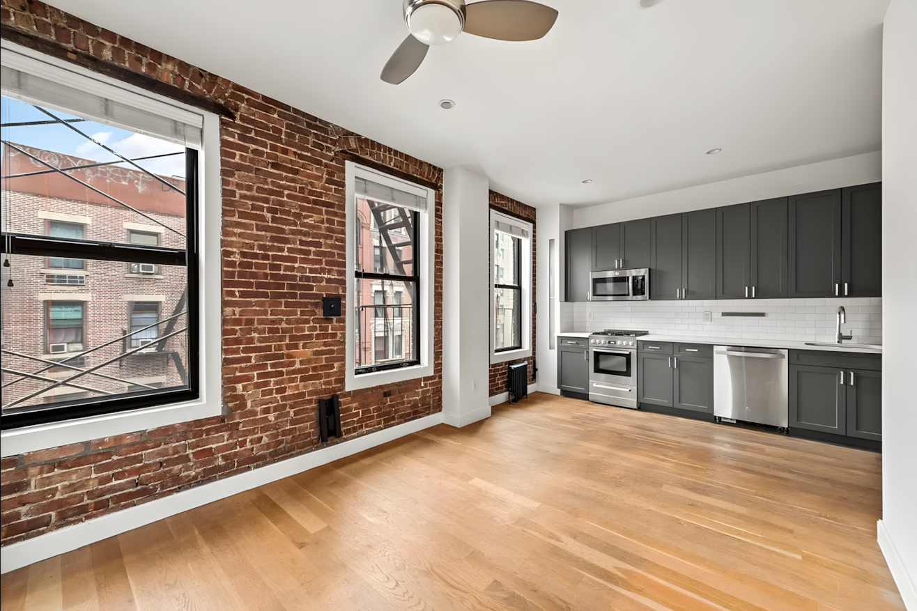 40 Market St Kitchen.png
