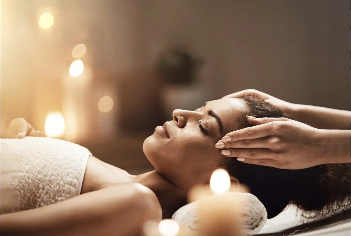 WHAT IS LOMI LOMI MASSAGE?