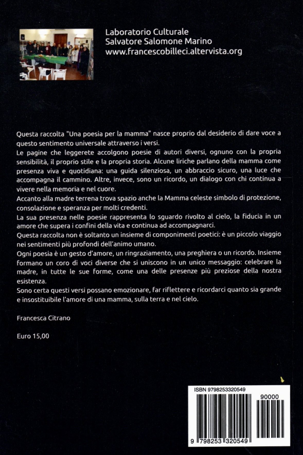 Retroica immagine del retro di un libro con testo in italiano, includendo una dedica e un codice a barre.