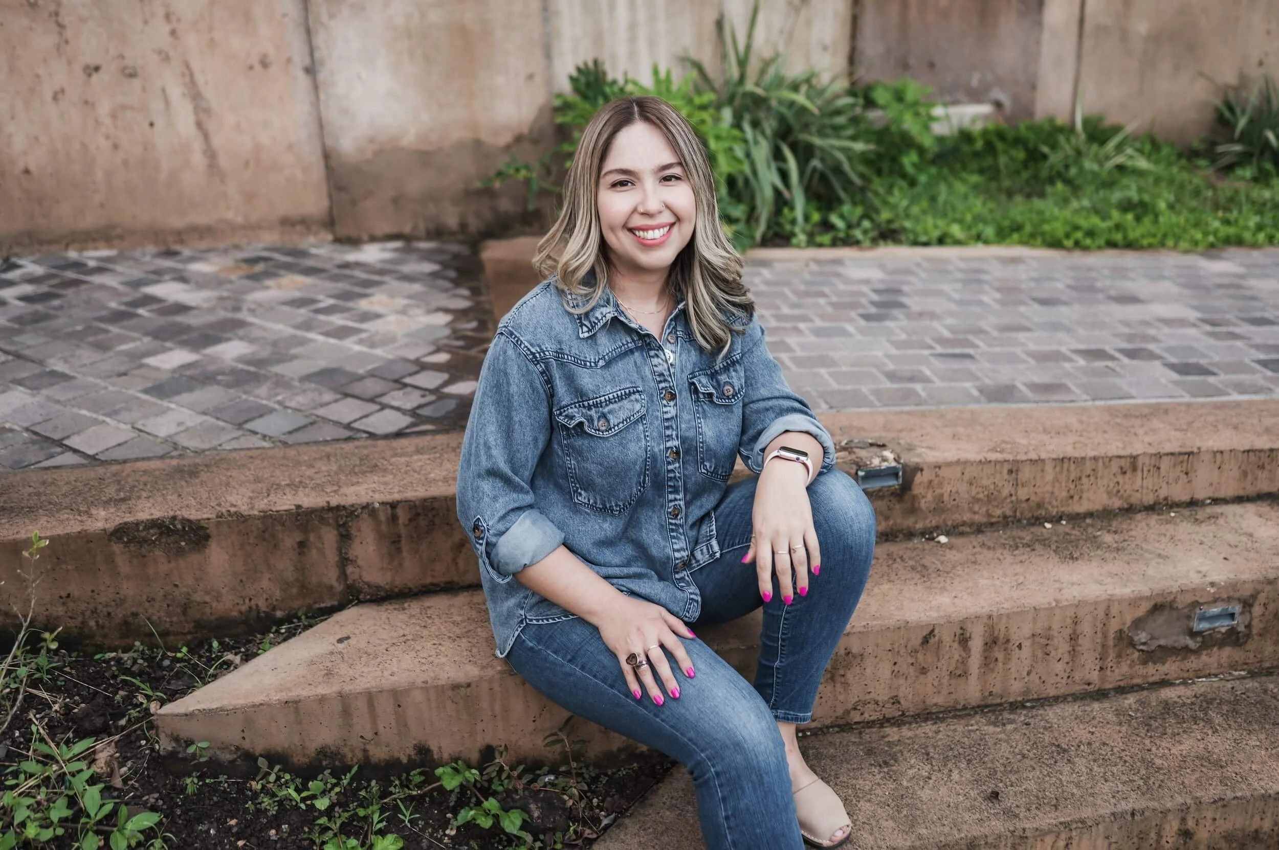 Angela Lopez, bilingual therapist in Grover Beach, California