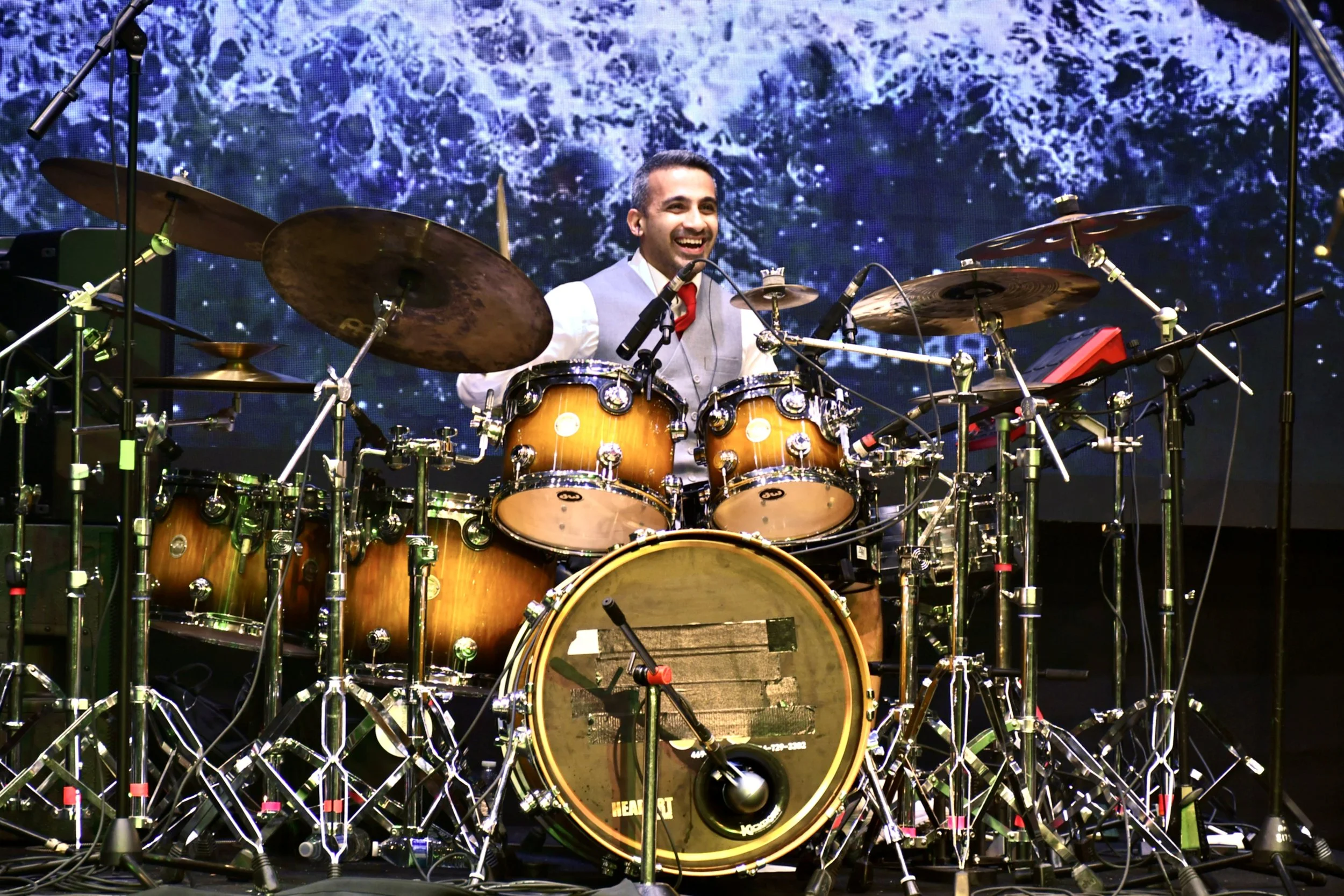 Asim Azhar and Coke Studio Band performs at The After Eid Mega Musical organized by Moazzma Hunain Entertainment in Dallas, TX
